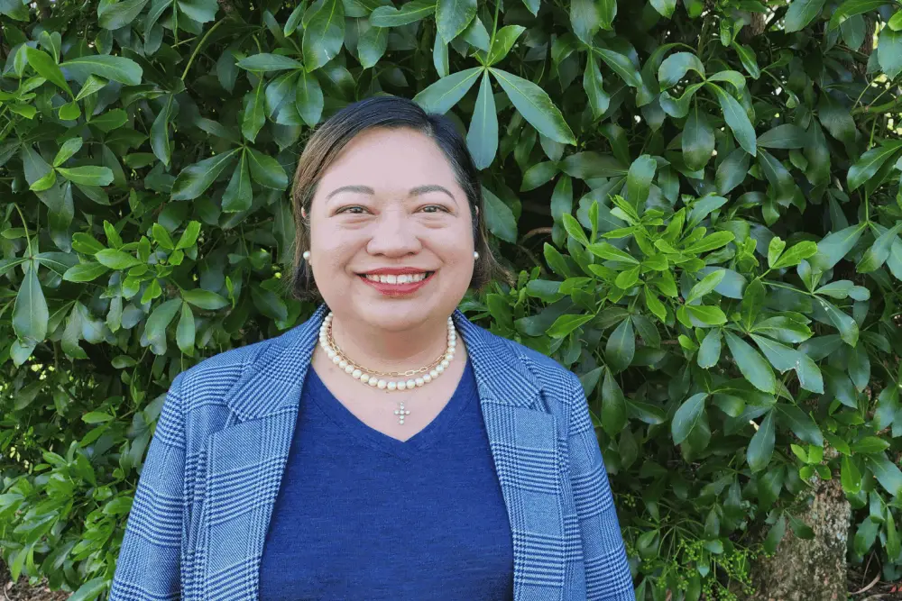 MAM AnnaMaeAngeles 2column 1470x980px may26