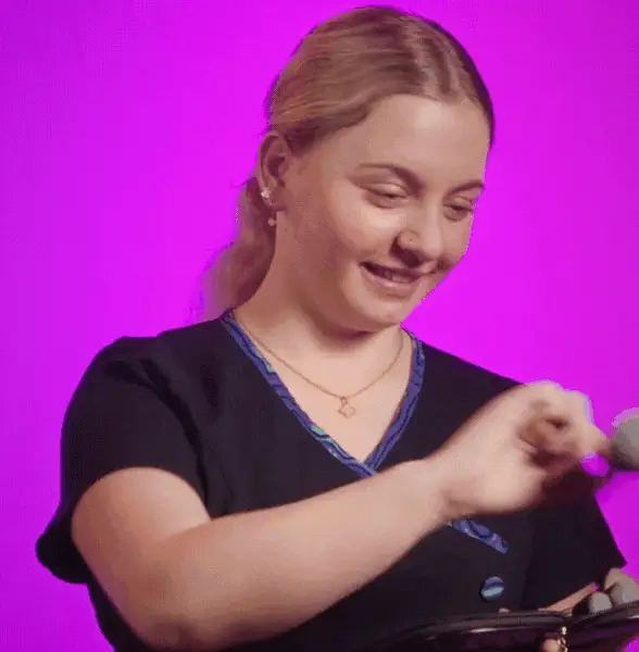 2 column portrait 1470x1500px Laura Price GIF (2)