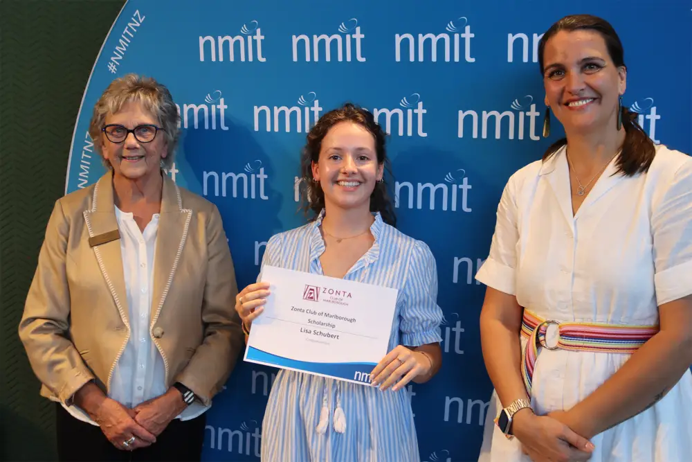 ScholarshipCeromony2025LisaLarge Full Width 2235x1490px